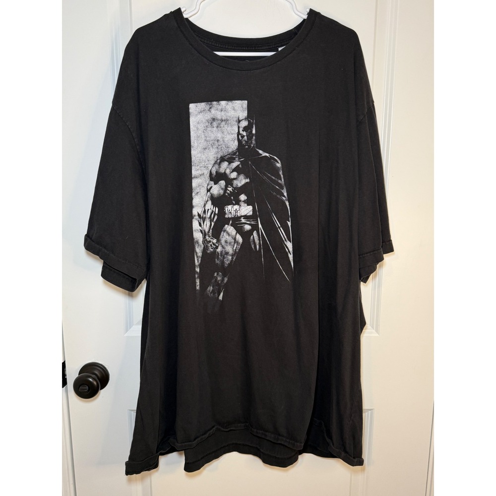 Batman DC Comics Graphic T-Shirt Mens Black Short Sleeve Crewneck Tee Oversized